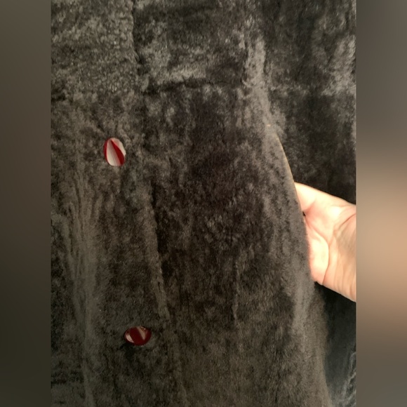 Elegant and Warm Genuine Fur & Lambskin Coat – Size M (Fits S) - Picture 4 of 13